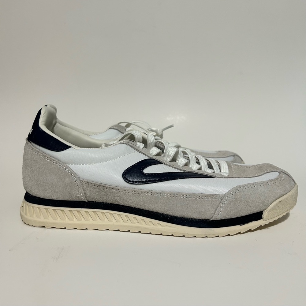 Trenton Women’s 6.5 Gray Sneakers